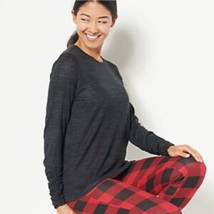 MUK LUKS butter knit cozy pajama top ruched sleeve and butter knit fabric